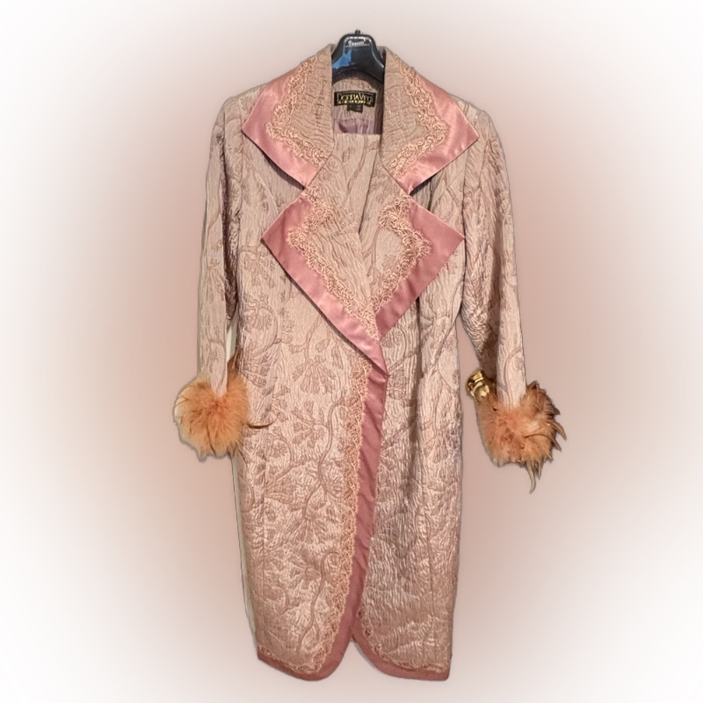 Donna Vinci Elegant Pink Lace Coat Dress